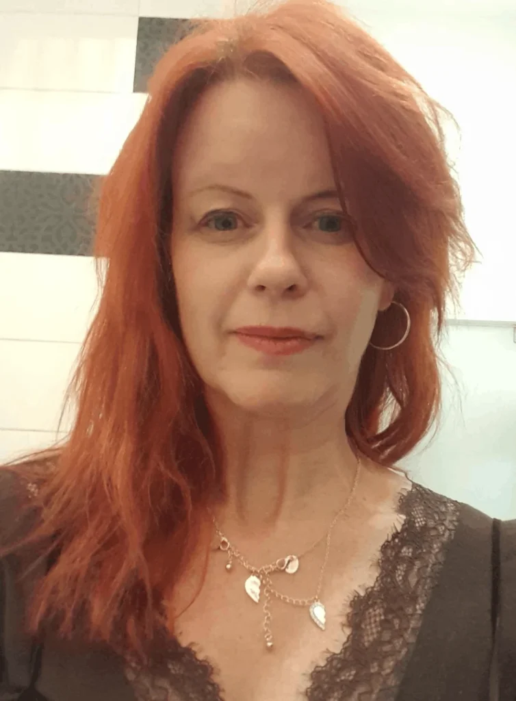 Gabriela Babnik Ouattara (1979) is a Slovenian writer, literary critic, translator, and
founder of the publishing house Hirondelle. She holds a master’s degree in postcolonial
studies, focusing on the Nigerian novel and the works of Nobel laureate Wole Soyinka. Since 2002, she has contributed essays, criticism, and interviews to major Slovenian literary journals, receiving the Stritar Award for best literary critics in 2013. Her debut novel Koža iz bombaža won the Slovenian Book Fair Award for best debut. Subsequent works include In the Tall Grass, Dry Season—winner of the 2013 European Union Prize for Literature and translated into fifteen languages—and Silence, Full of Wind. As a translator, she introduced Slovenian readers to Chimamanda Ngozi Adichie and Binyavanga Wainaina. In 2022, Babnik published Silence, full of the wind (Beletrina, 2022), a literary biography of Charles Baudelaire and Jeanne Duval. Her 2025 novel, Nostalgia for the Future (Beletrina, 2025), explores the life of the first Slovenian professional painter Ivana Kobilca; a film adaptation is currently in development. She plans to complete a trilogy focusing on Coco Chanel and the literary exploration of scent. A recipient of the European Union Prize for Literature, she has been a guest in New Delhi -Long Night Literature Festival. Gabriela Babnik Ouattara also hosts popular cross-cultural literary podcasts for Radio Agora (Austria) and continues to teach Slovenian language and literature while leading various creative and editorial projects.